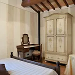 Aparthotel Terre Del Cantico 3*