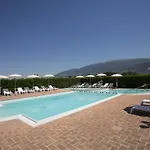 Terre Del Cantico Aparthotel