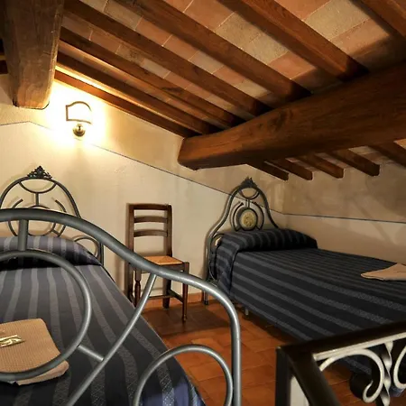 アパートホテル Terre Del Cantico 3*