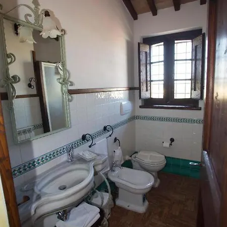 Terre Del Cantico アパートホテル スペッロ