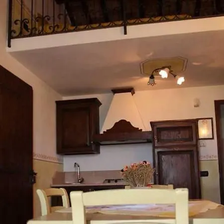 アパートホテル Terre Del Cantico スペッロ