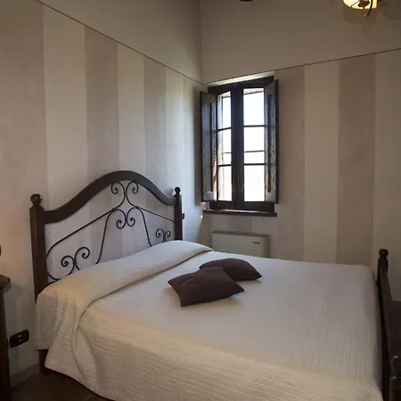 Terre Del Cantico アパートホテル スペッロ