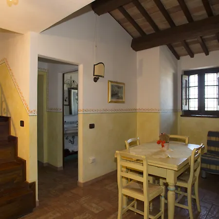 Terre Del Cantico アパートホテル 3*