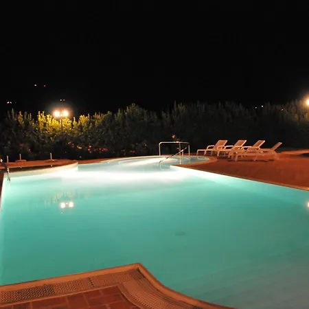 Terre Del Cantico アパートホテル スペッロ